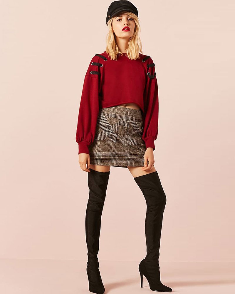Cropped Lace Up Sweatshirt - Image 4
