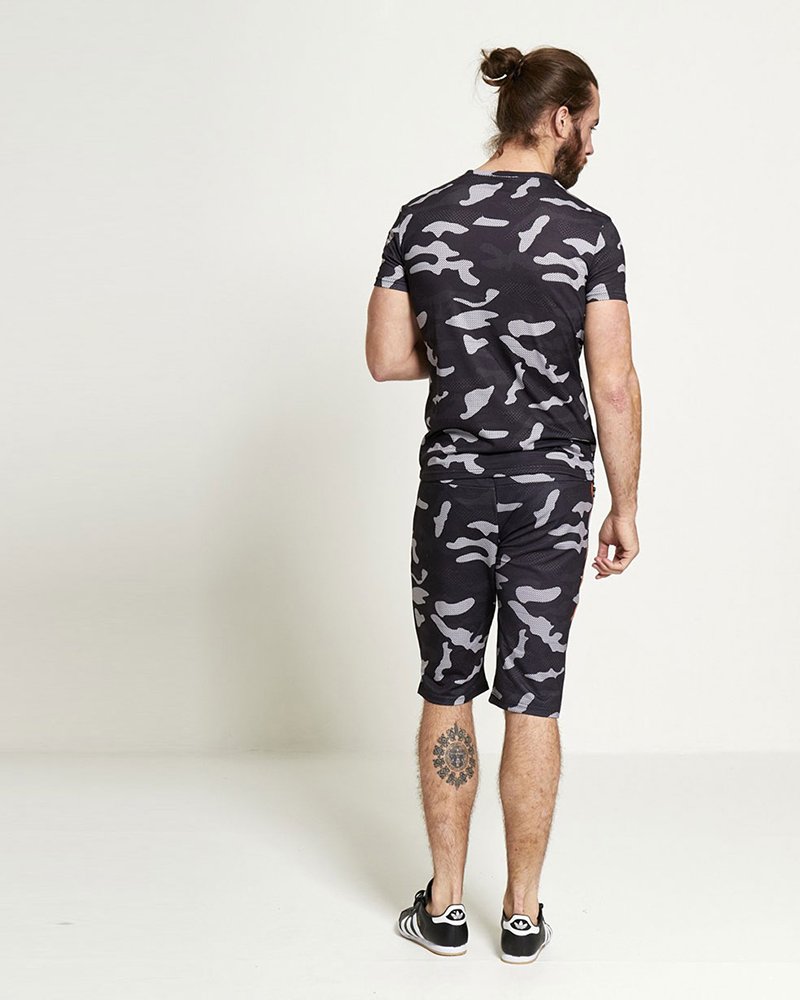 MENS NAVY CAMOUFLAGE SHORTS AND T-SHIRT SET - Image 2