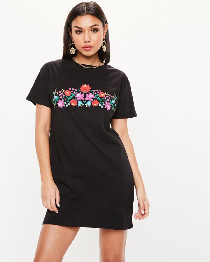 black-floral-print-t-shirt-dress-R1-16125